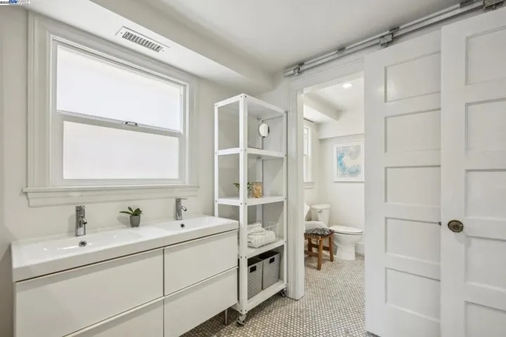 2916 Fillmore St, Alameda, California 94501