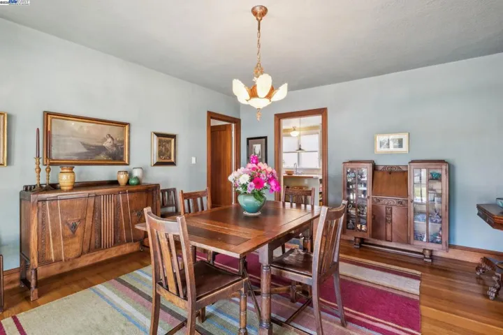 2916 Fillmore St, Alameda, California 94501