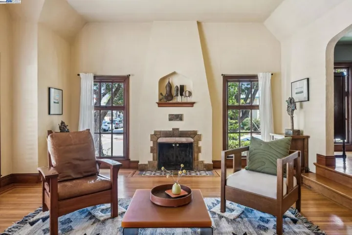 2916 Fillmore St, Alameda, California 94501