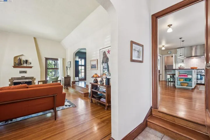 2916 Fillmore St, Alameda, California 94501
