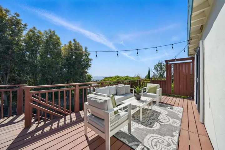 6532 Claremont Avenue, Richmond, California 94805