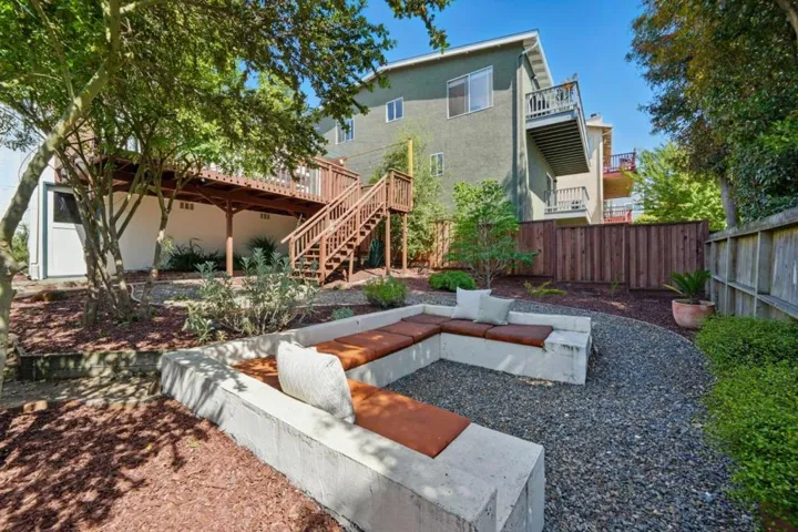 6532 Claremont Avenue, Richmond, California 94805