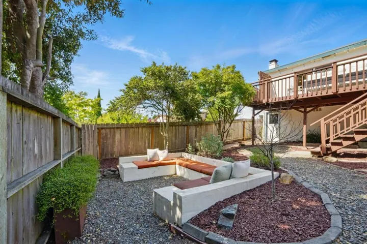 6532 Claremont Avenue, Richmond, California 94805