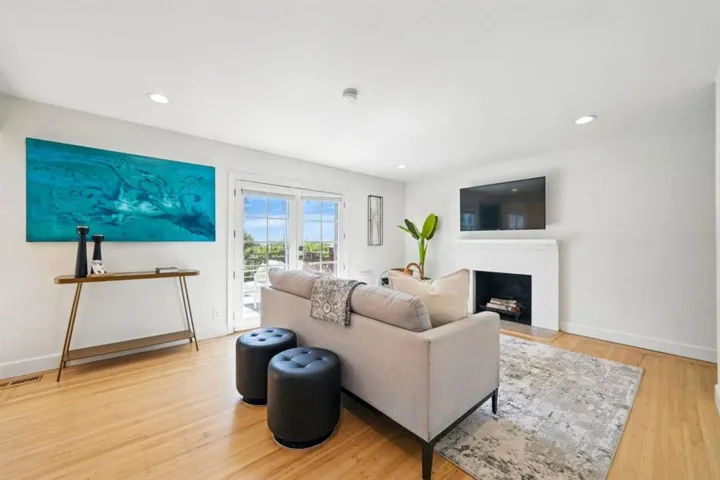 6532 Claremont Avenue, Richmond, California 94805