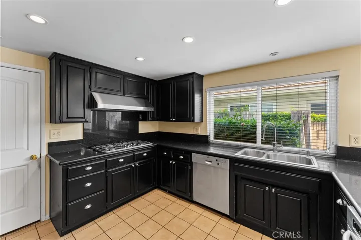 15601 Whiteoak Lane, Huntington Beach, California 92647
