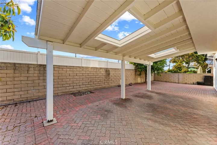 15601 Whiteoak Lane, Huntington Beach, California 92647