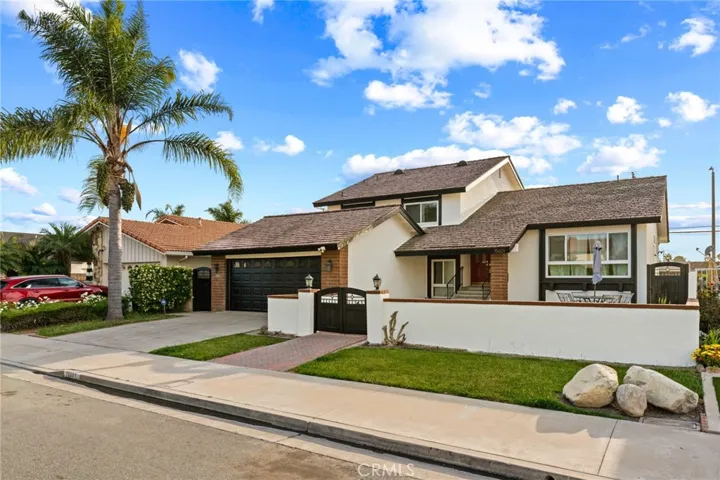 5 Bedrooms 3 Bathrooms