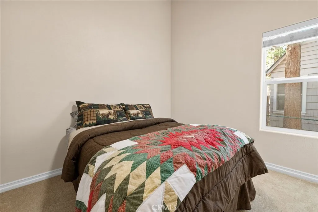 301 S Shakespeare Lane, Big Bear City, California 92314 home-pic-23