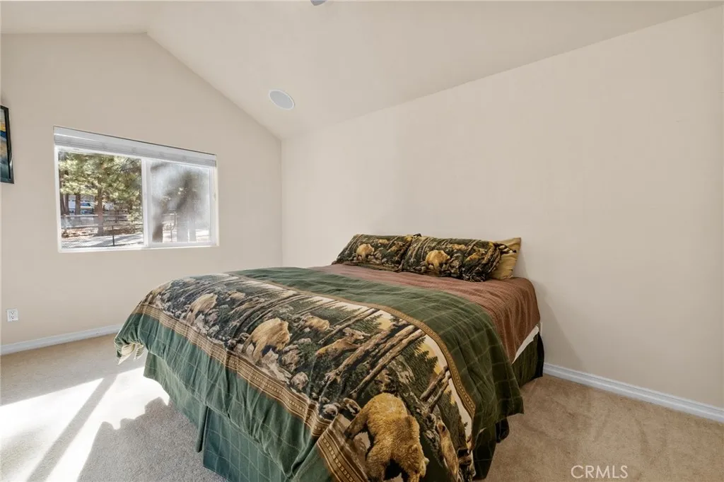 301 S Shakespeare Lane, Big Bear City, California 92314 home-pic-18