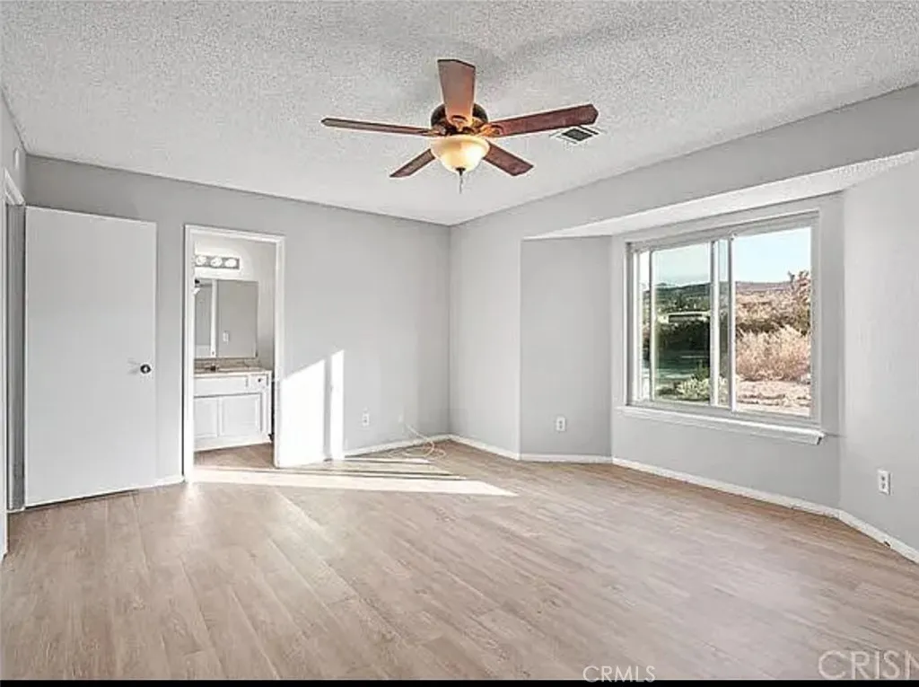 13510 E Avenue W11, Pearblossom, California 93553 home-pic-6