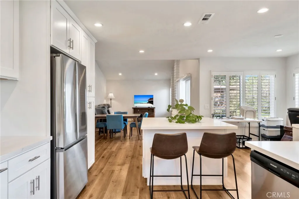 27652 Via Rodrigo, Mission Viejo, California 92692 home-pic-8