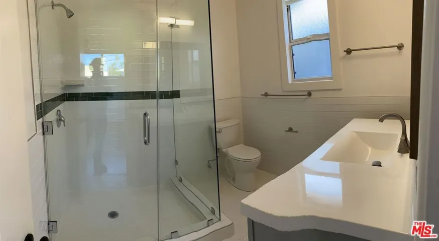 2911 Colorado Avenue # B, Santa Monica, California 90404