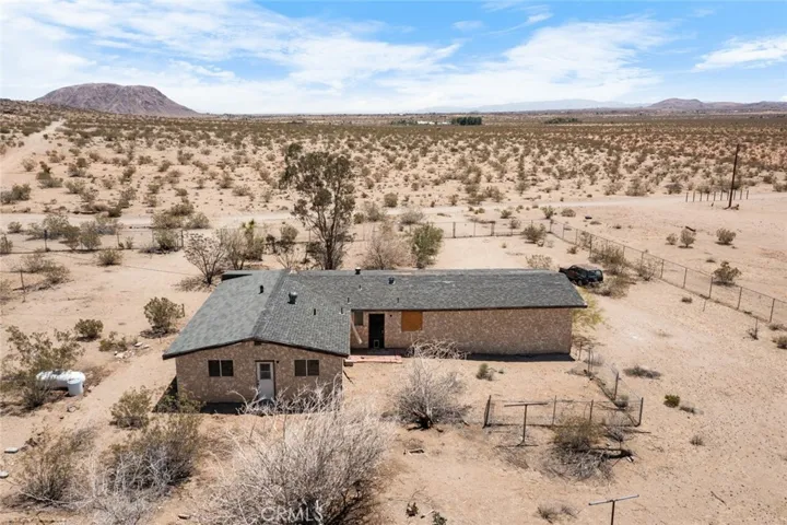 2670 N Sage Avenue, Landers, California 92285