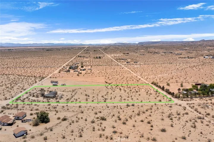 2670 N Sage Avenue, Landers, California 92285