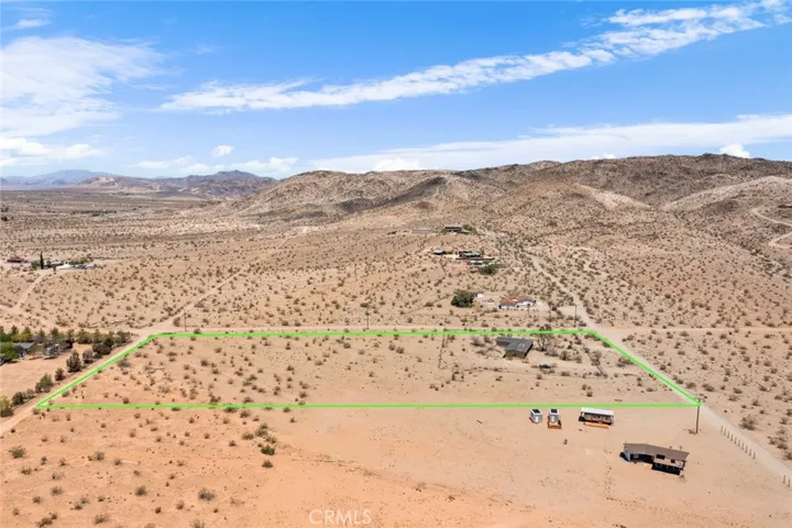 2670 N Sage Avenue, Landers, California 92285