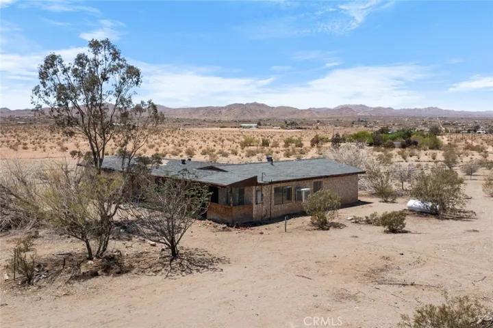 2670 N Sage Avenue, Landers, California 92285