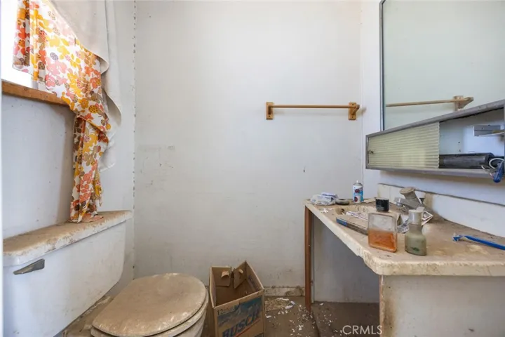 2670 N Sage Avenue, Landers, California 92285