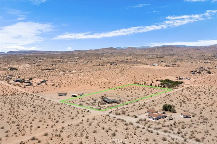 2670 N Sage Avenue, Landers, California 92285