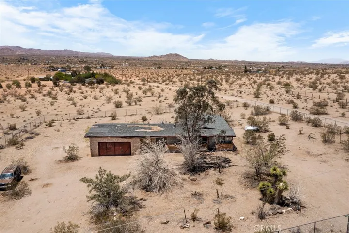 2670 N Sage Avenue, Landers, California 92285