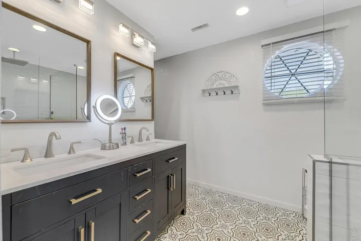 55 MASTER BATH FULL