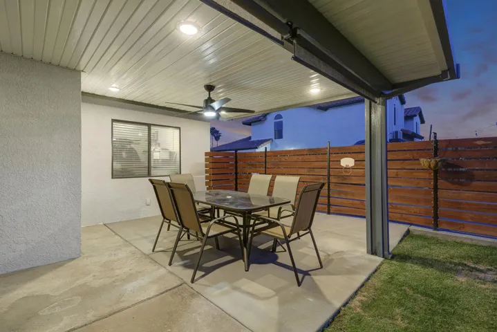 18 PATIO FULL