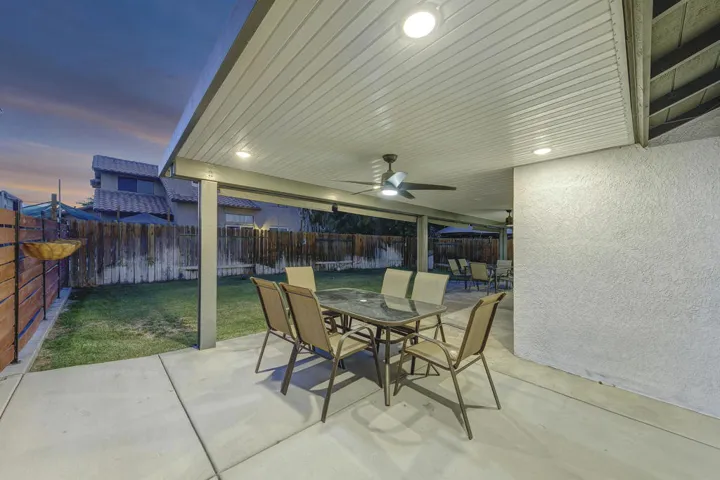 15 PATIO FULL