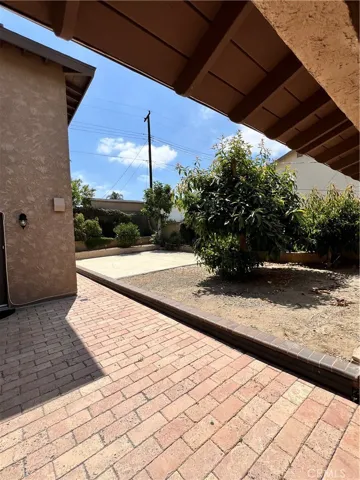 136 N Tiana Lane, Anaheim Hills, California 92807