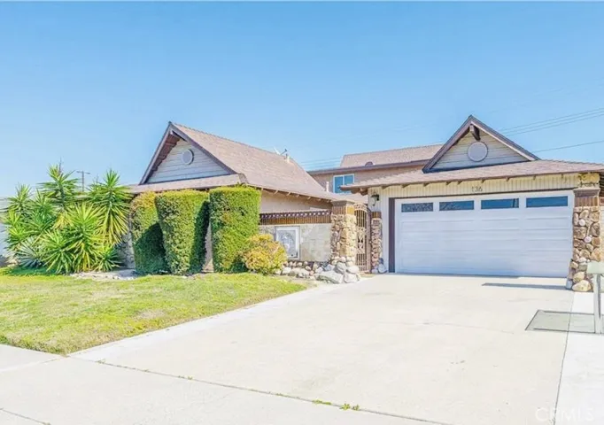 136 N Tiana Lane, Anaheim Hills, California 92807