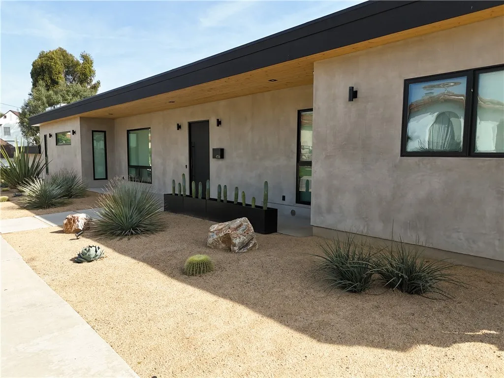 4756 Keniston Avenue, View Park, California 90043 home-pic-0