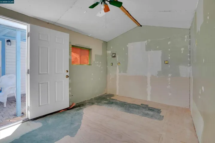 881 Merle Ave, Martinez, California 94553