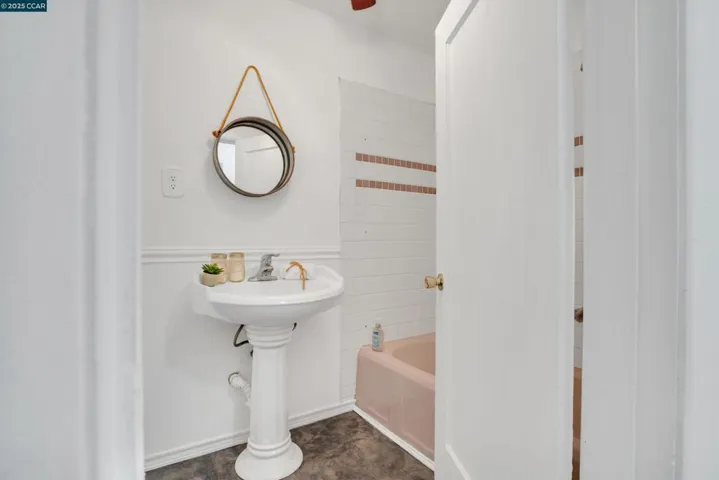 881 Merle Ave, Martinez, California 94553