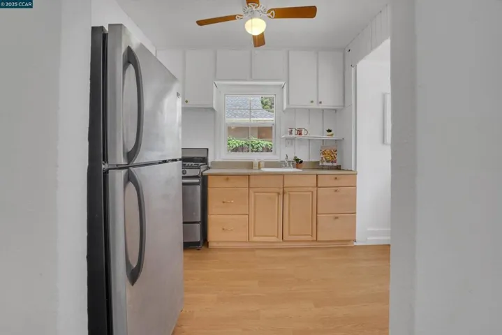 881 Merle Ave, Martinez, California 94553