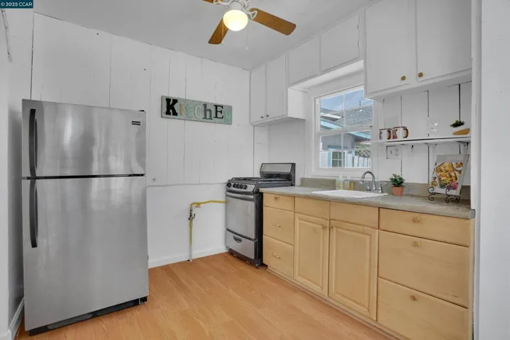 881 Merle Ave, Martinez, California 94553