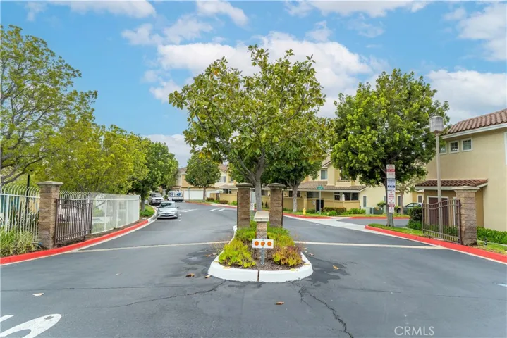 28456 Sassetta Way, Lake Forest, California 92679