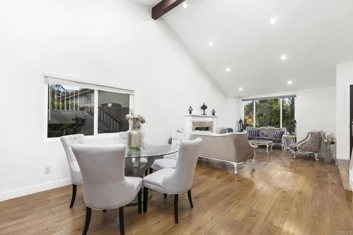 11922 Via Hacienda, El Cajon, California 92019