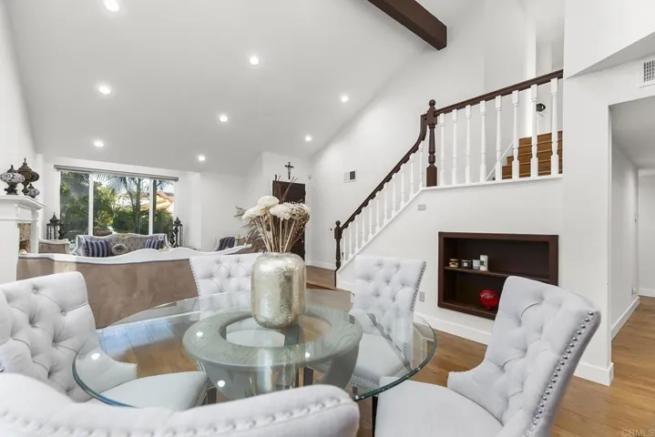 11922 Via Hacienda, El Cajon, California 92019