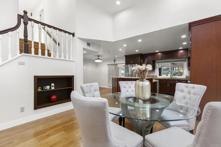 11922 Via Hacienda, El Cajon, California 92019