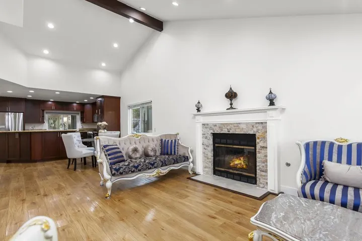 11922 Via Hacienda, El Cajon, California 92019
