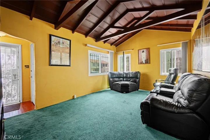 Front Living Rm