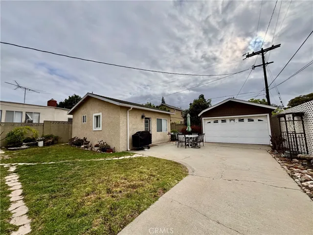 Back house and 2 car garage