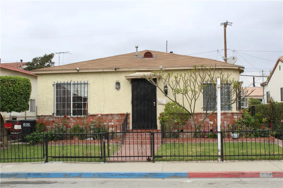 531 S Hillview Avenue, Los Angeles, California 90022 home-pic-0