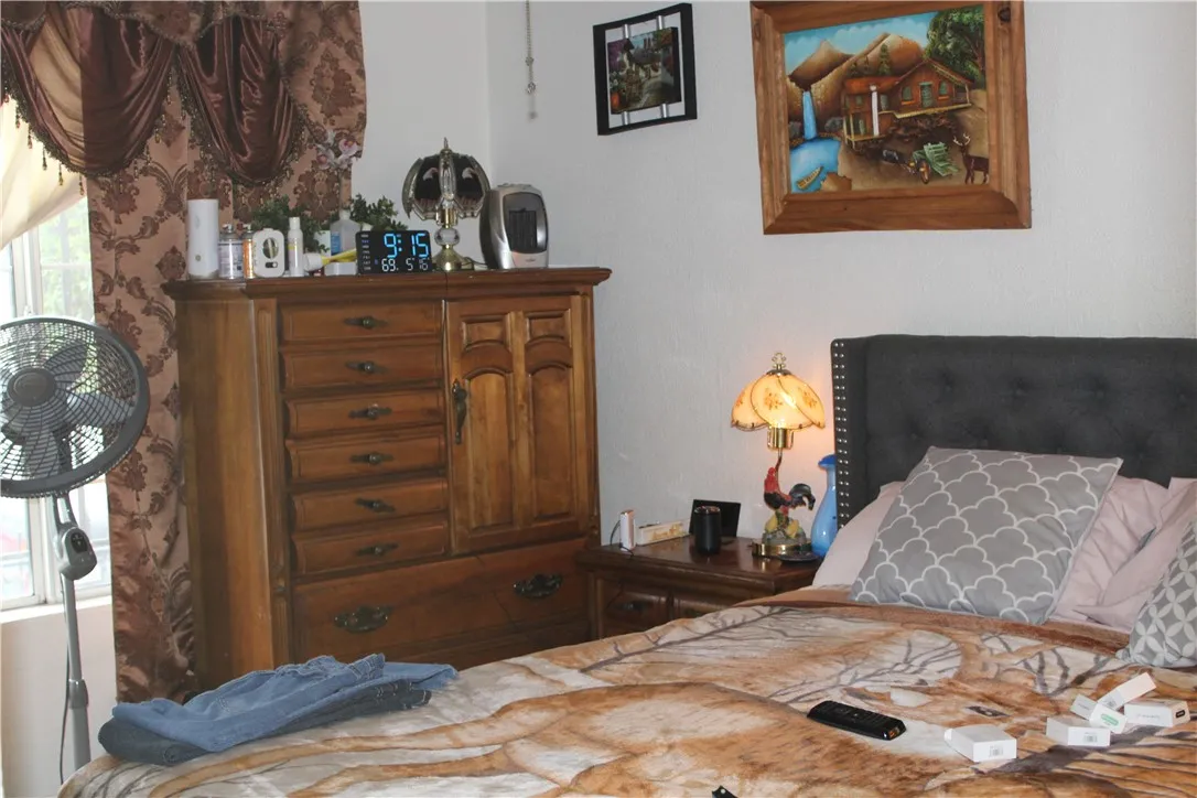 531 S Hillview Avenue, Los Angeles, California 90022 home-pic-20