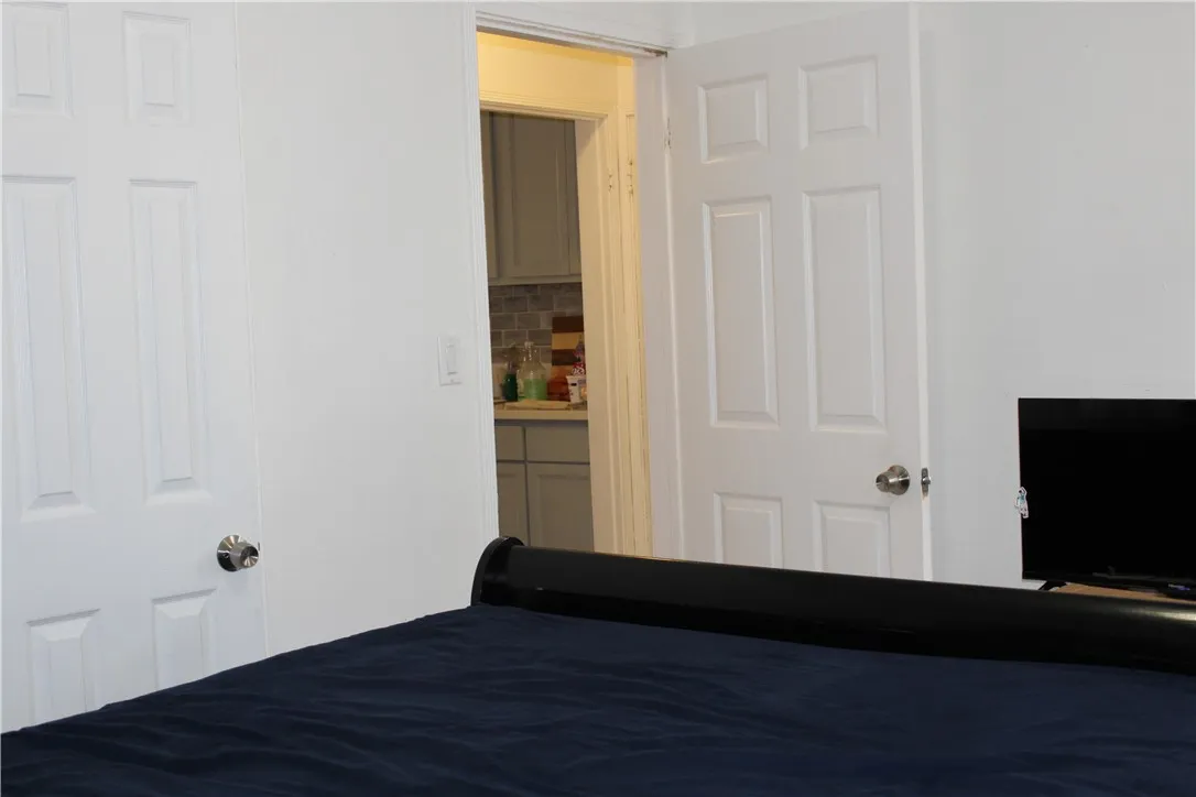 531 S Hillview Avenue, Los Angeles, California 90022 home-pic-26