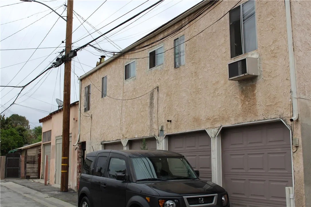 531 S Hillview Avenue, Los Angeles, California 90022 home-pic-58
