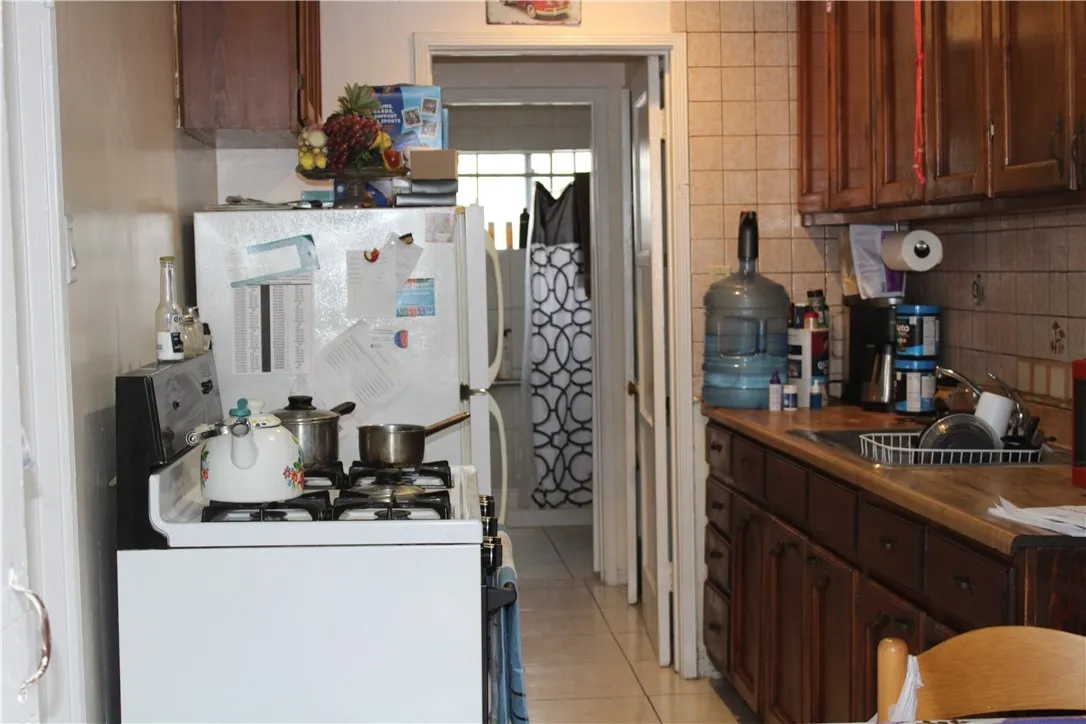 531 S Hillview Avenue, Los Angeles, California 90022 home-pic-16