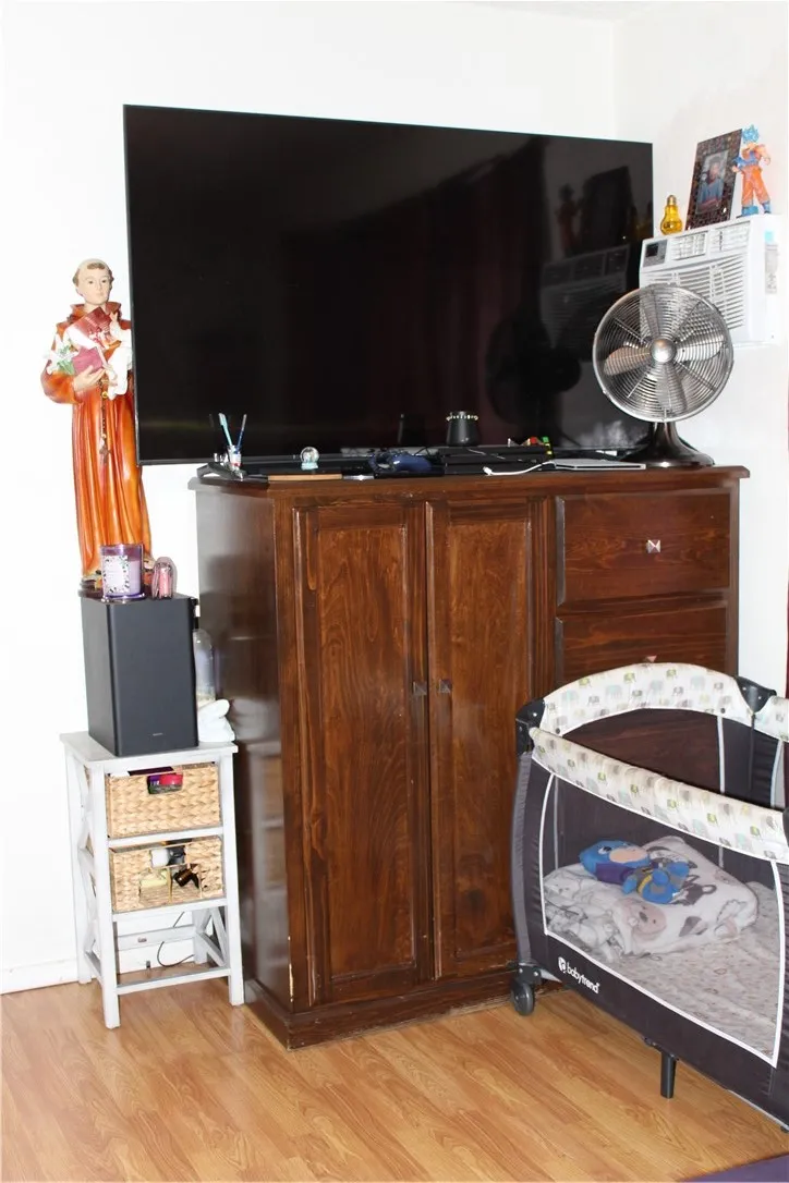 531 S Hillview Avenue, Los Angeles, California 90022 home-pic-8