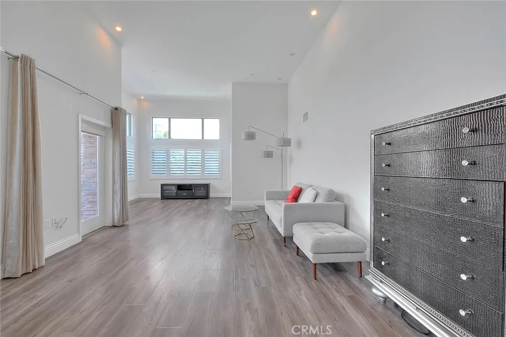 600 N Atlantic Boulevard 209, Monterey Park, California 91754 home-pic-3