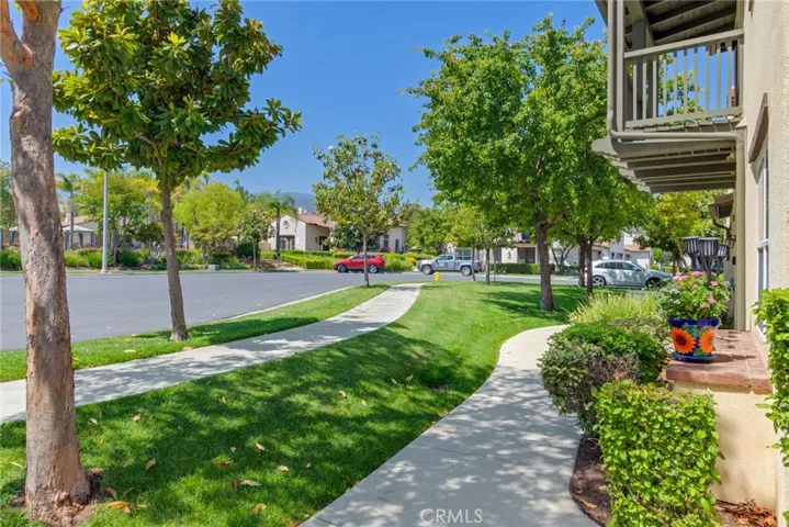 Exterior Front Entry
