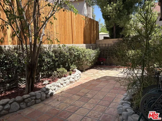 247 Saint Croix Court, Oak Park, California 91377