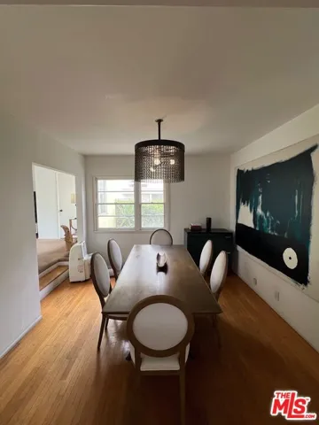 4022 Los Feliz dining room